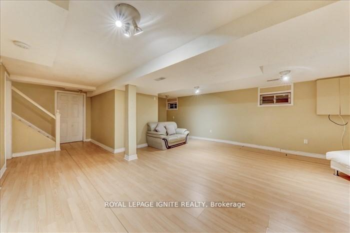 Photo 20 of 23 Longbow Square, Scarborough, Steeles — HOMEH
