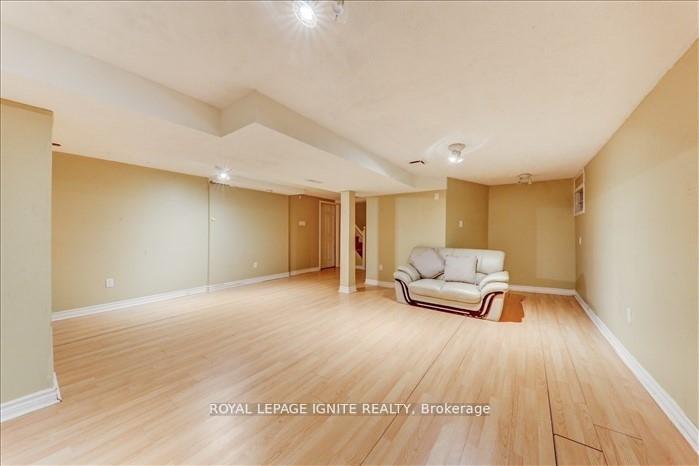 Photo 21 of 23 Longbow Square, Scarborough, Steeles — HOMEH