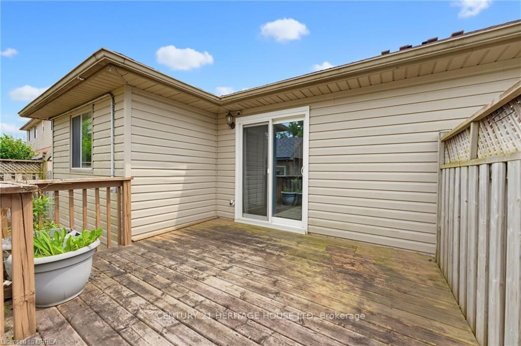 Photo 19 of 125 Whitlaw Way, Brant, Paris — HOMEH