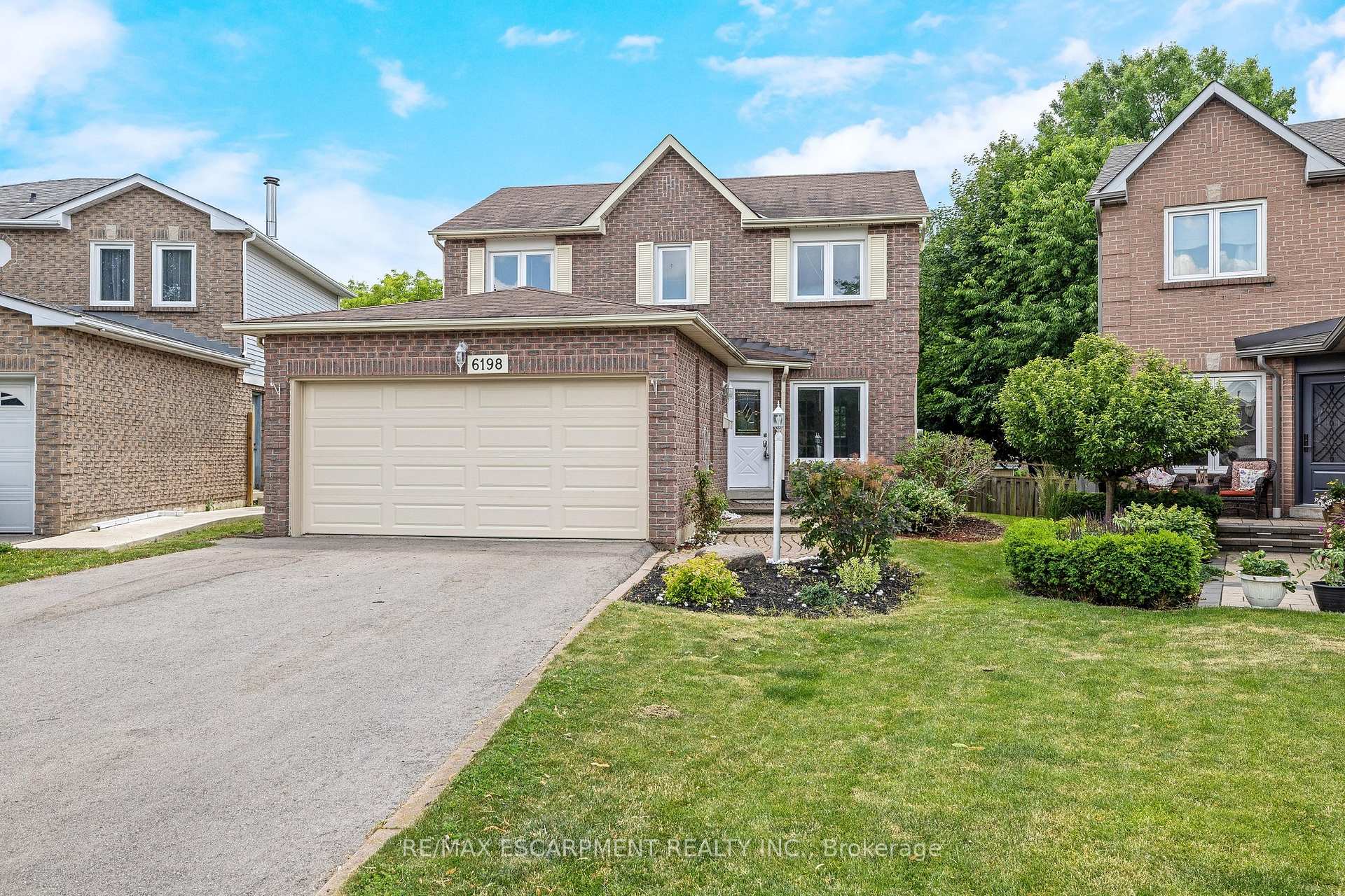 Front of 6198 Saltmarsh Court