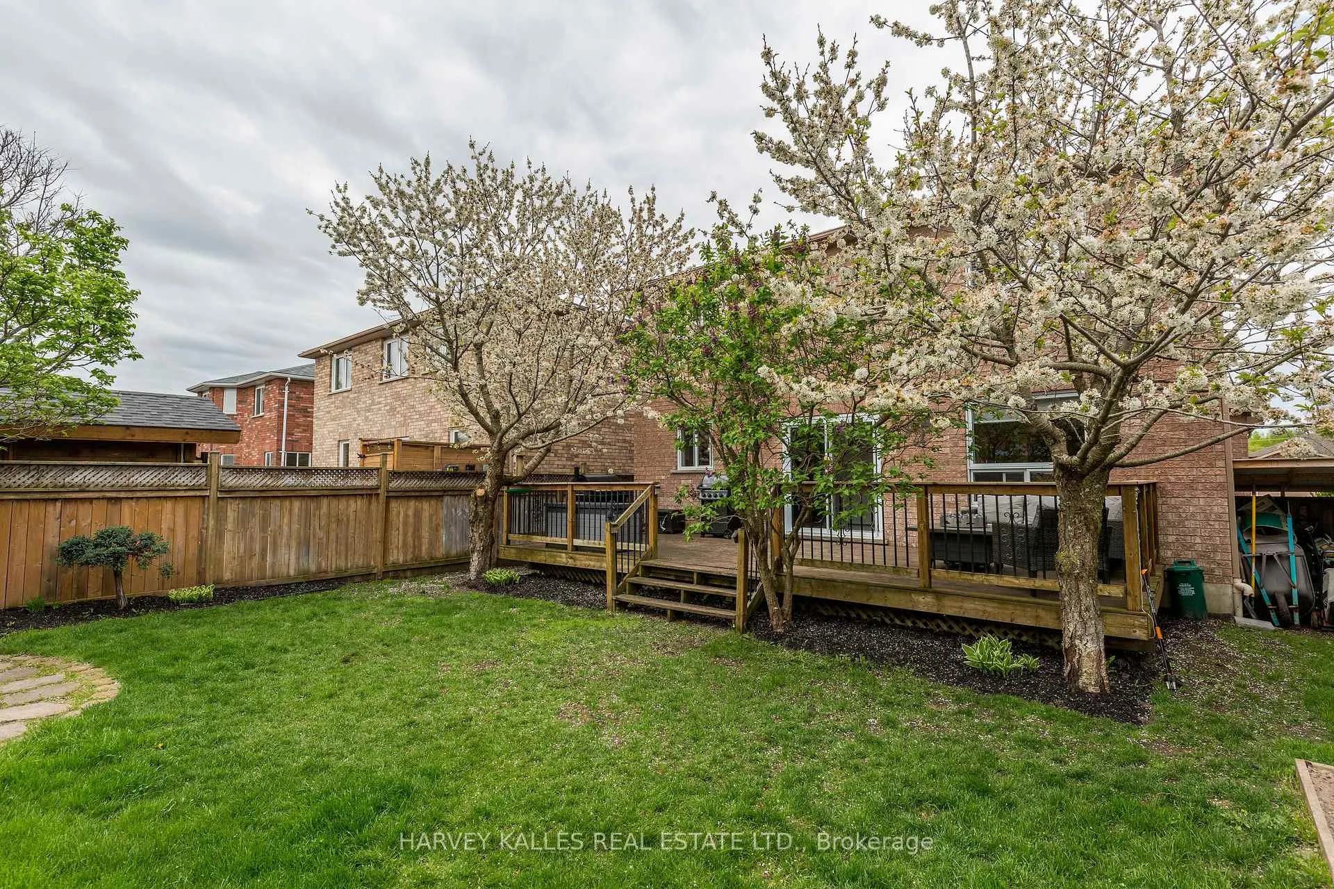 Photo 2 of 250 Pringle Drive, Barrie, Edgehill Drive — HOMEH