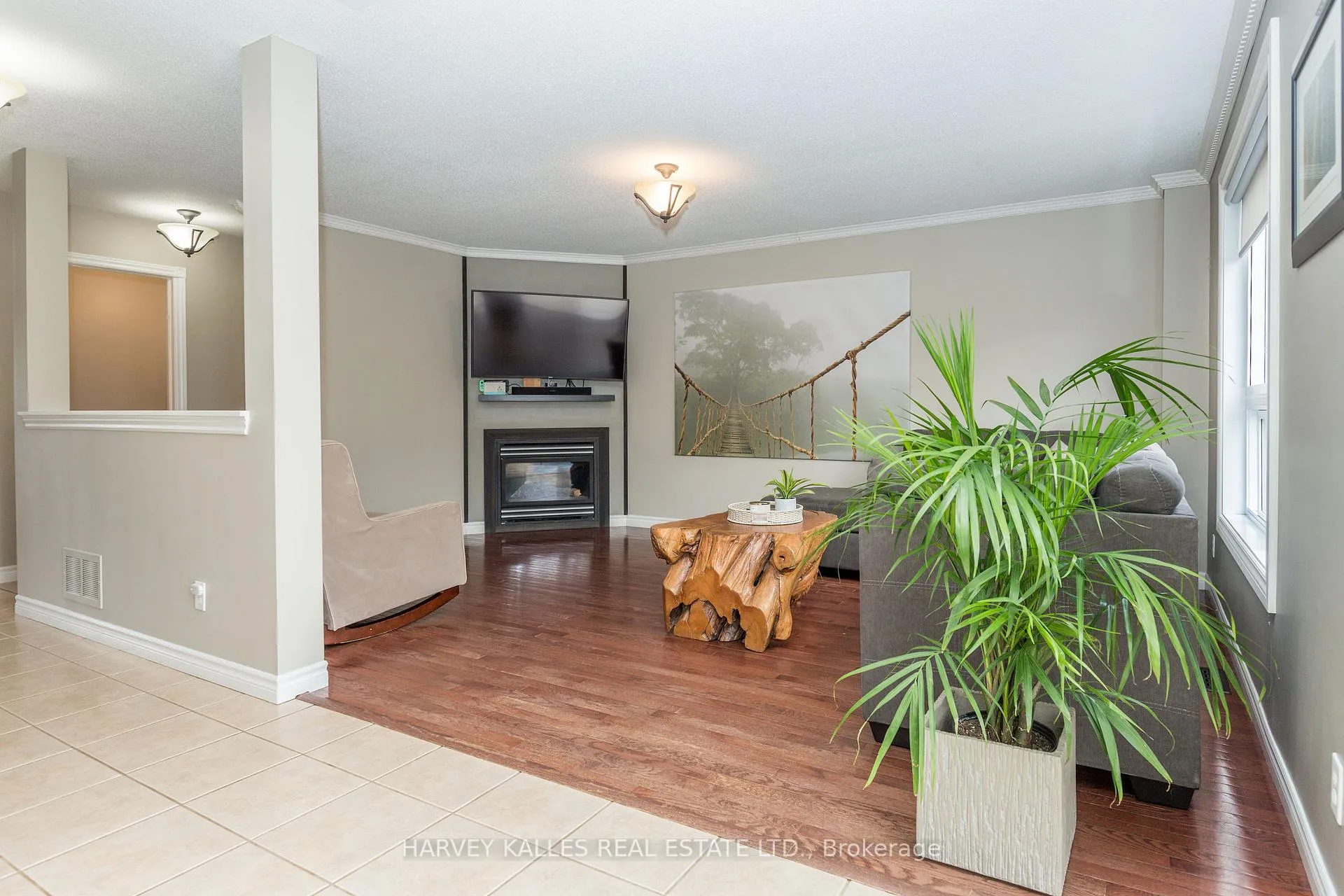 Photo 15 of 250 Pringle Drive, Barrie, Edgehill Drive — HOMEH