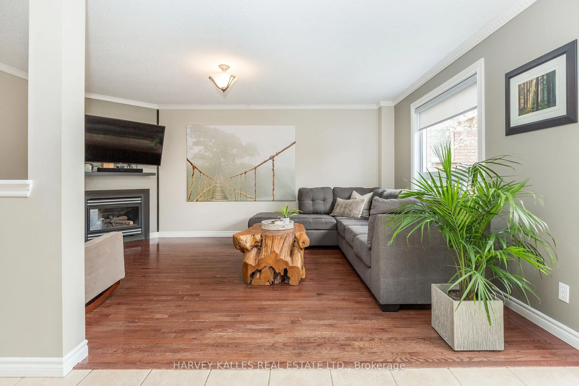 Photo 16 of 250 Pringle Drive, Barrie, Edgehill Drive — HOMEH