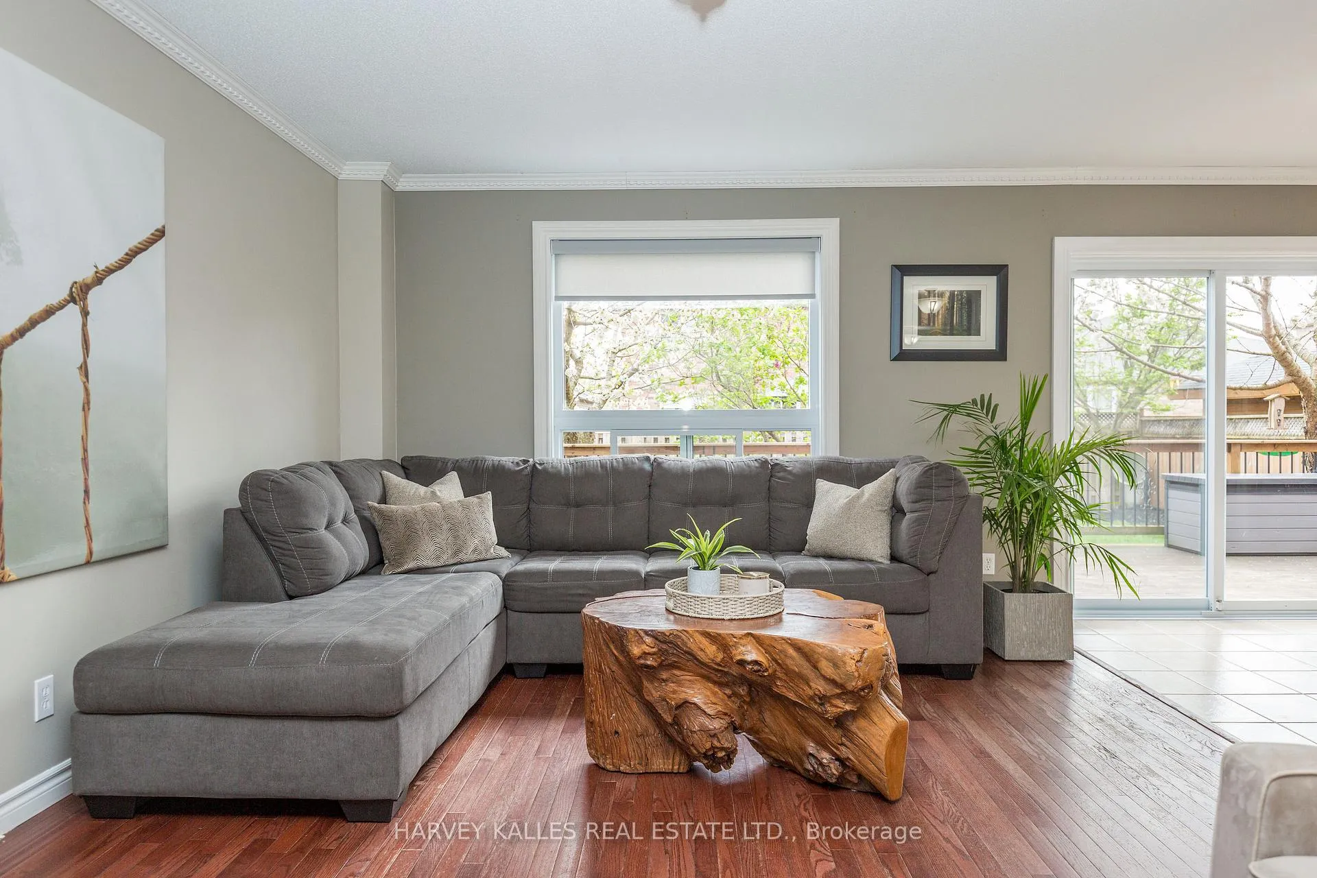 Photo 20 of 250 Pringle Drive, Barrie, Edgehill Drive — HOMEH