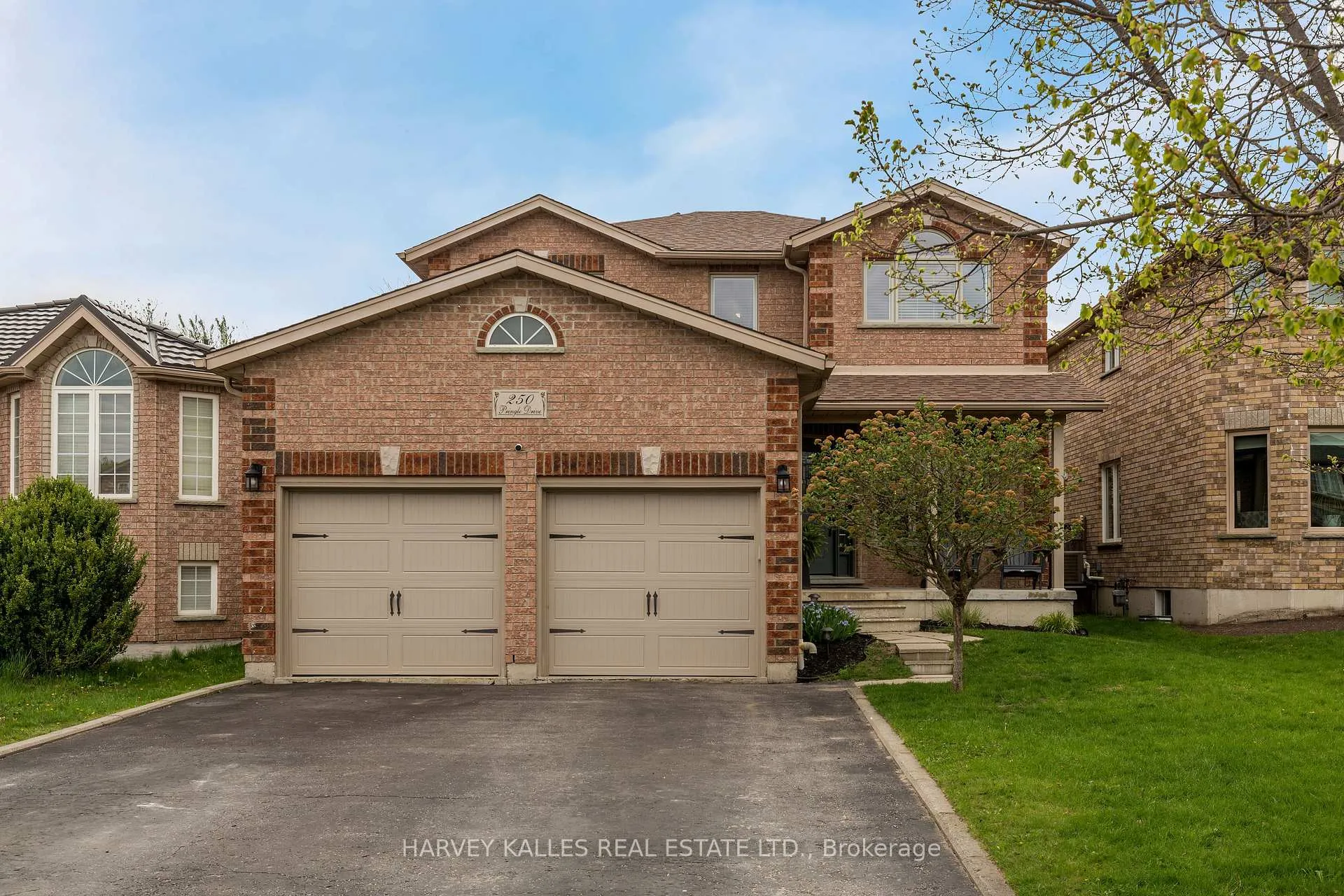 Photo 39 of 250 Pringle Drive, Barrie, Edgehill Drive — HOMEH