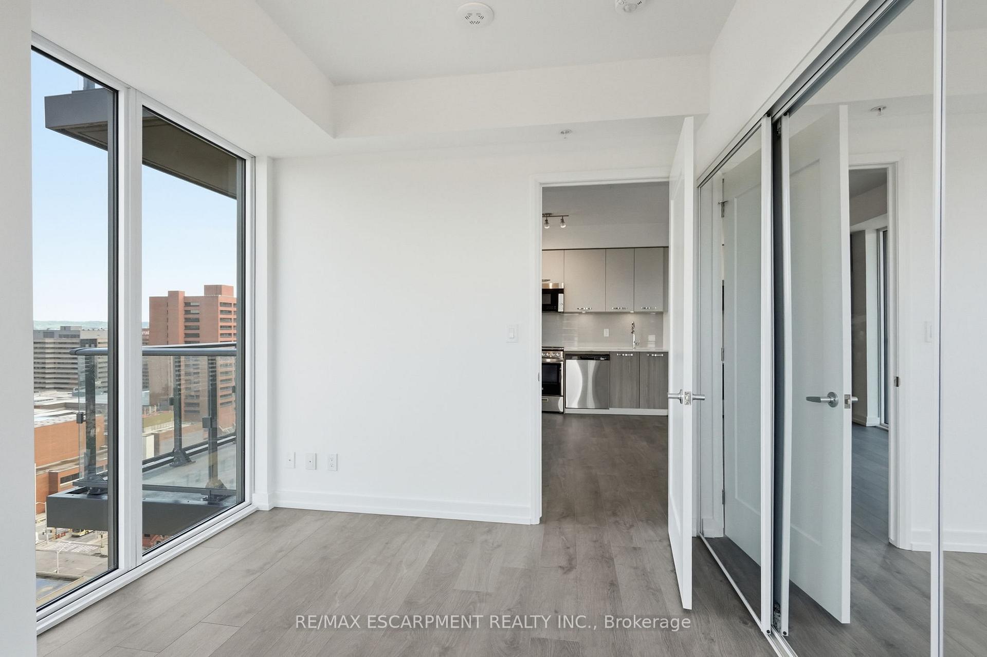 Photo 13 of Unit 1917, 75 James Street S, Hamilton, Durand — HOMEH