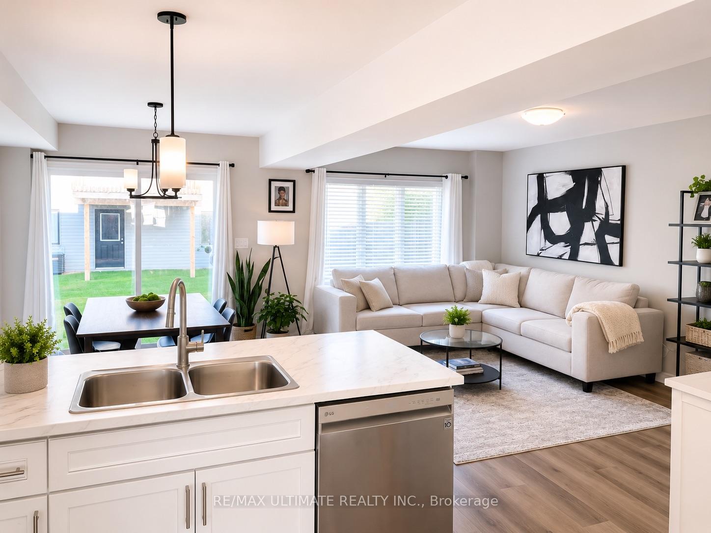 Photo 2 of 180 Head Street S, Norfolk, Simcoe — HOMEH
