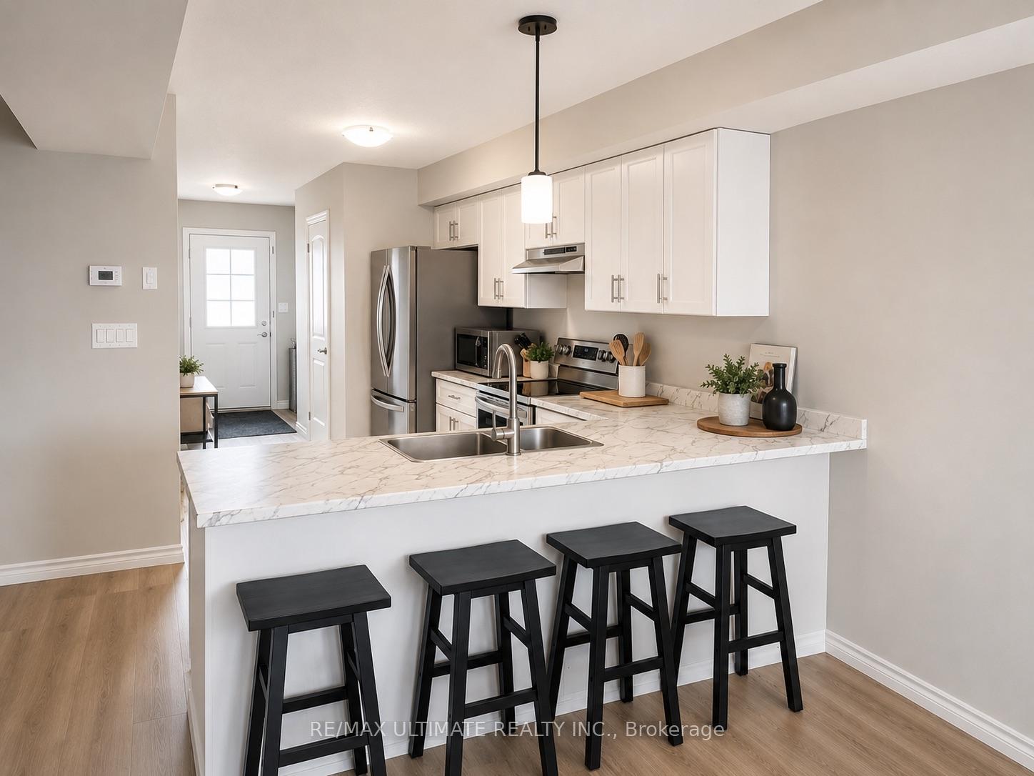 Photo 3 of 180 Head Street S, Norfolk, Simcoe — HOMEH