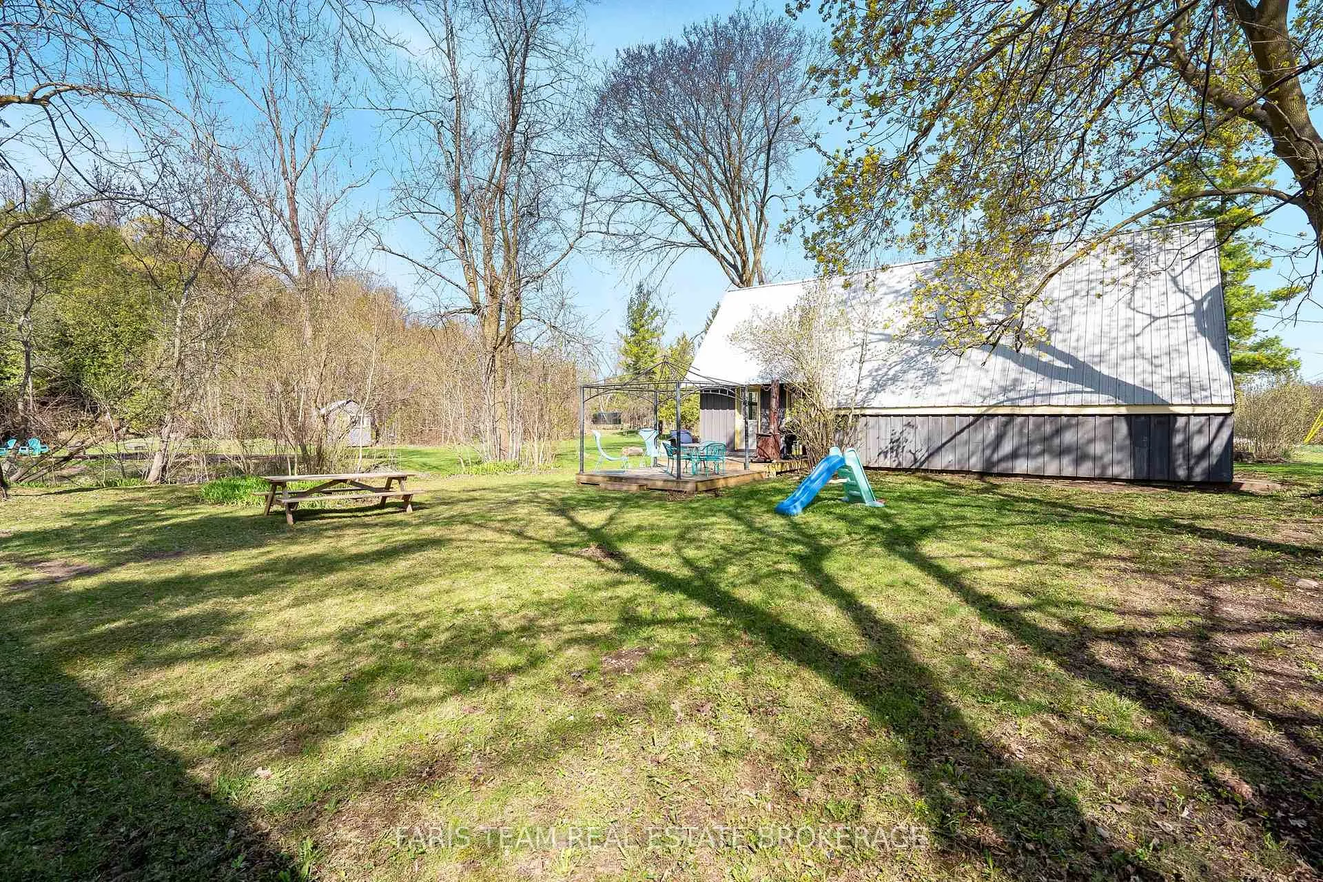 Photo 24 of 7237 6/7 Sideroad Nottawasaga, Clearview, Rural Clearview — HOMEH
