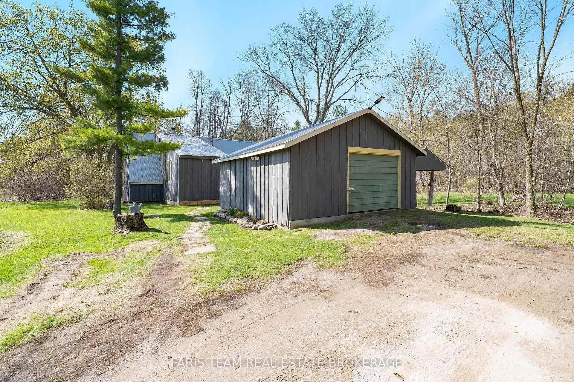 Photo 32 of 7237 6/7 Sideroad Nottawasaga, Clearview, Rural Clearview — HOMEH
