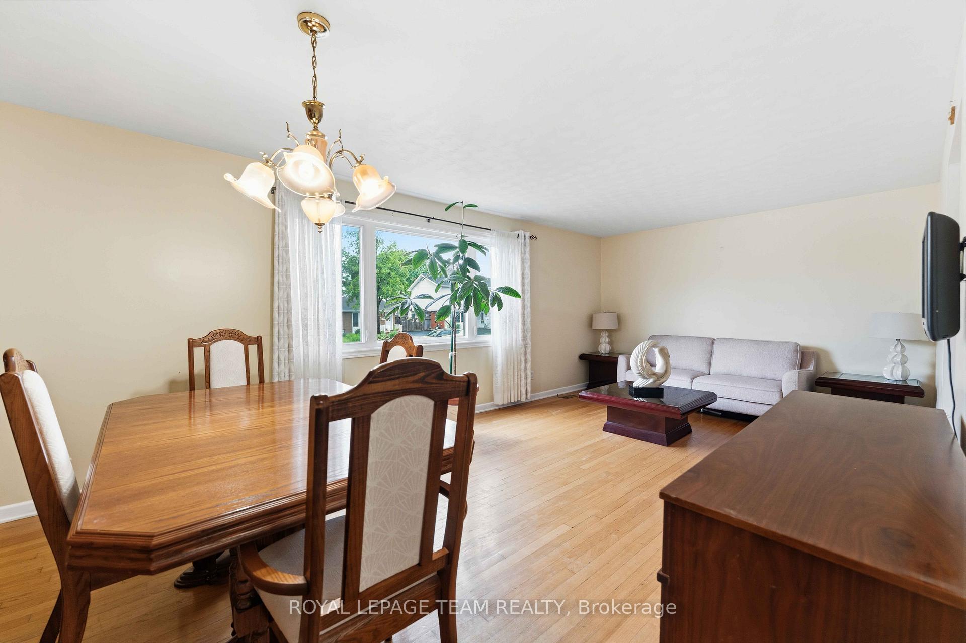 Photo 9 of 1197 Maitland Avenue, Ottawa, Copeland Park — HOMEH