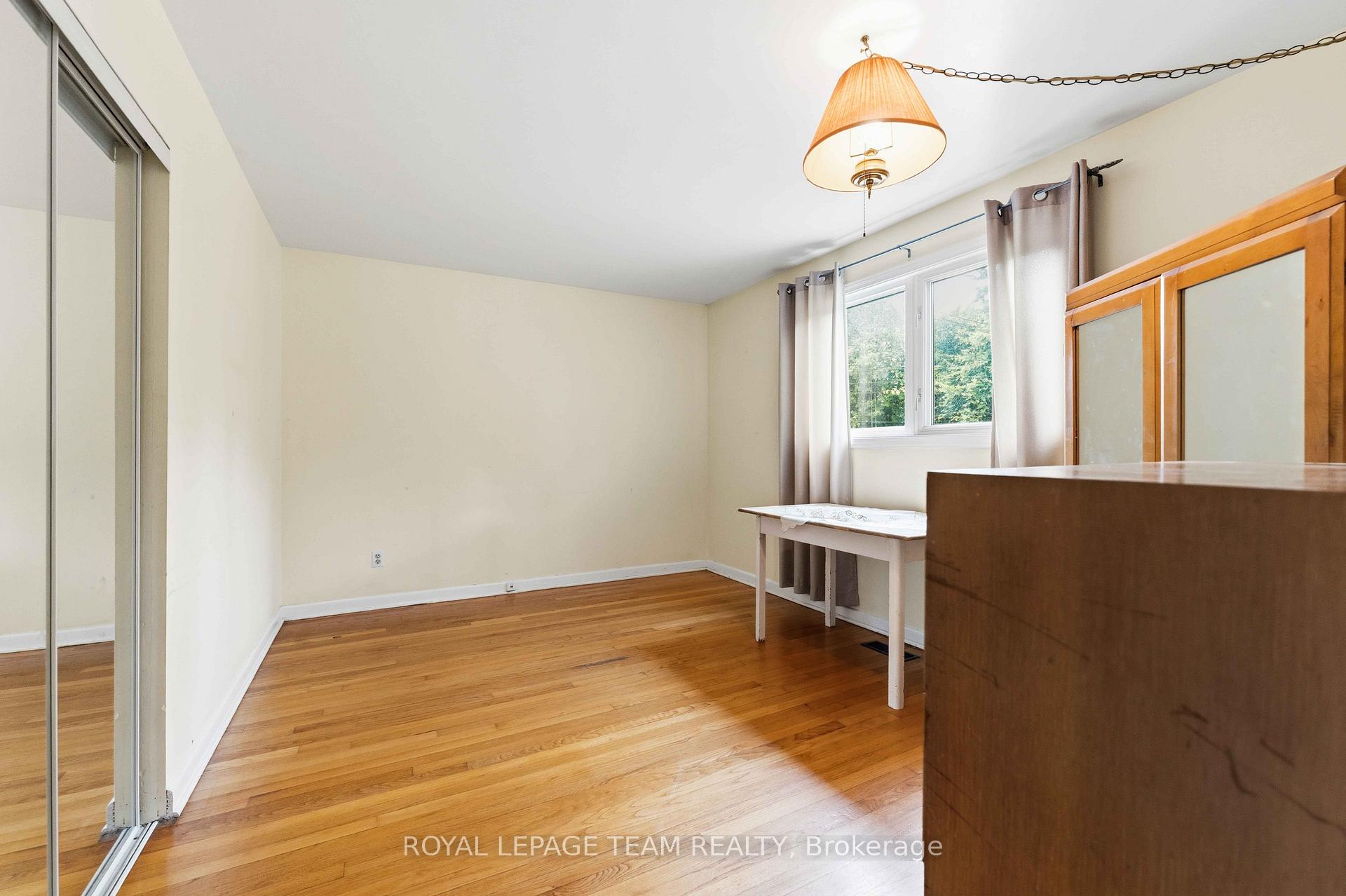 Photo 17 of 1197 Maitland Avenue, Ottawa, Copeland Park — HOMEH