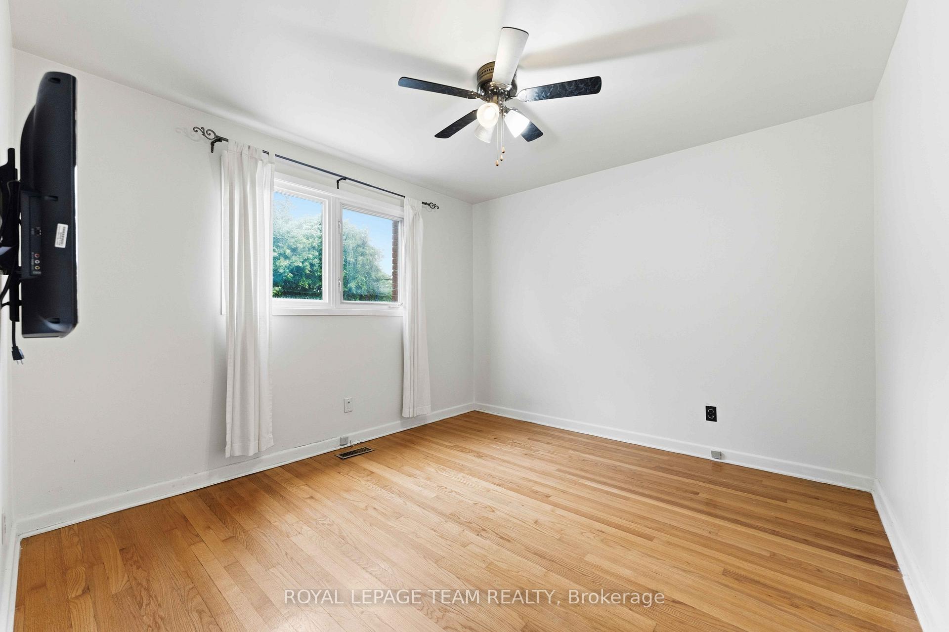 Photo 18 of 1197 Maitland Avenue, Ottawa, Copeland Park — HOMEH