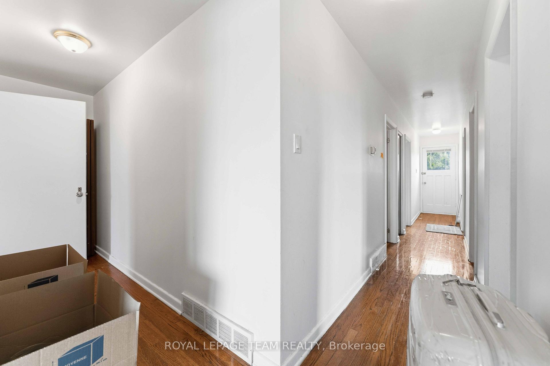 Photo 24 of 1197 Maitland Avenue, Ottawa, Copeland Park — HOMEH