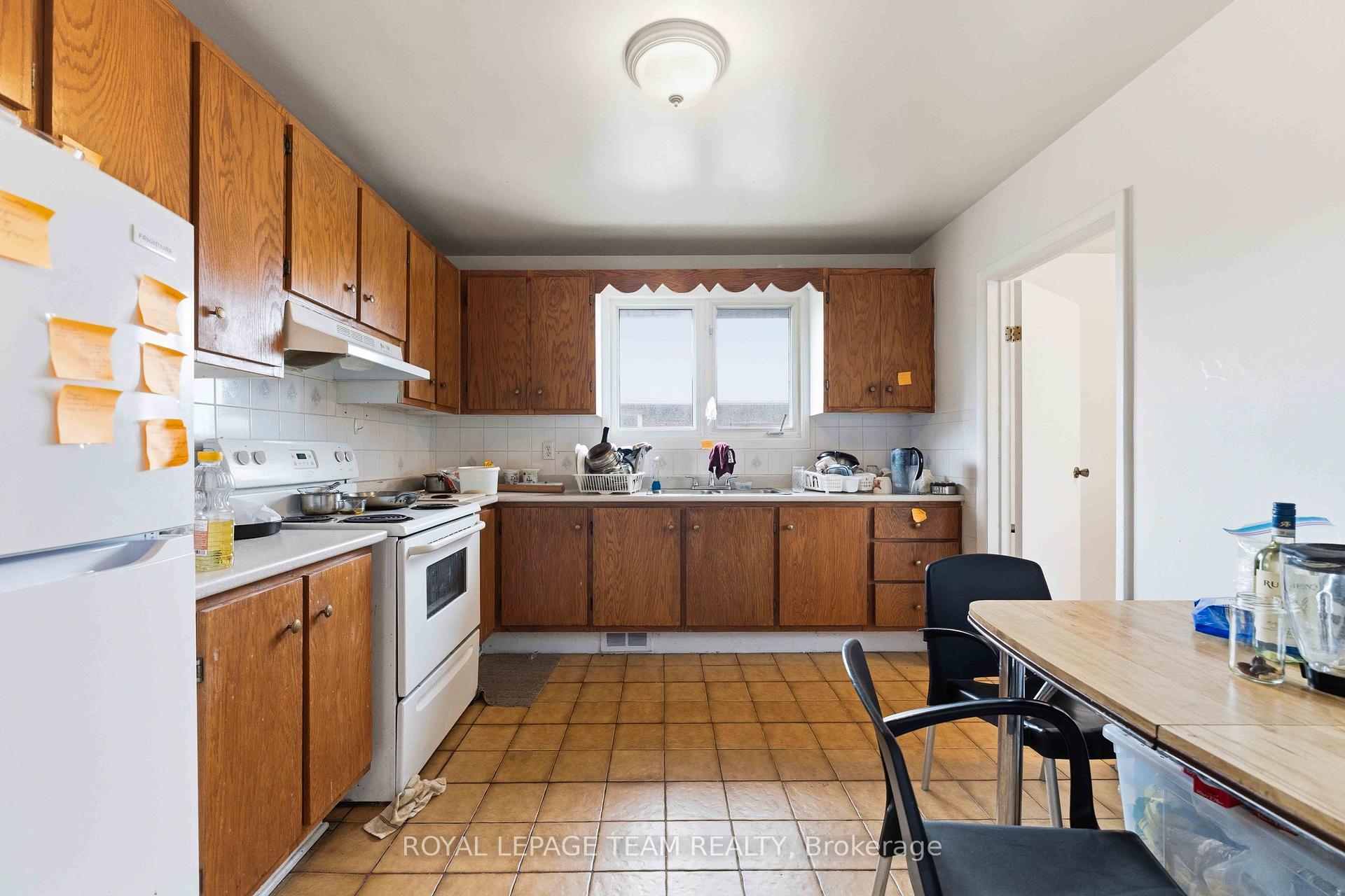Photo 27 of 1197 Maitland Avenue, Ottawa, Copeland Park — HOMEH