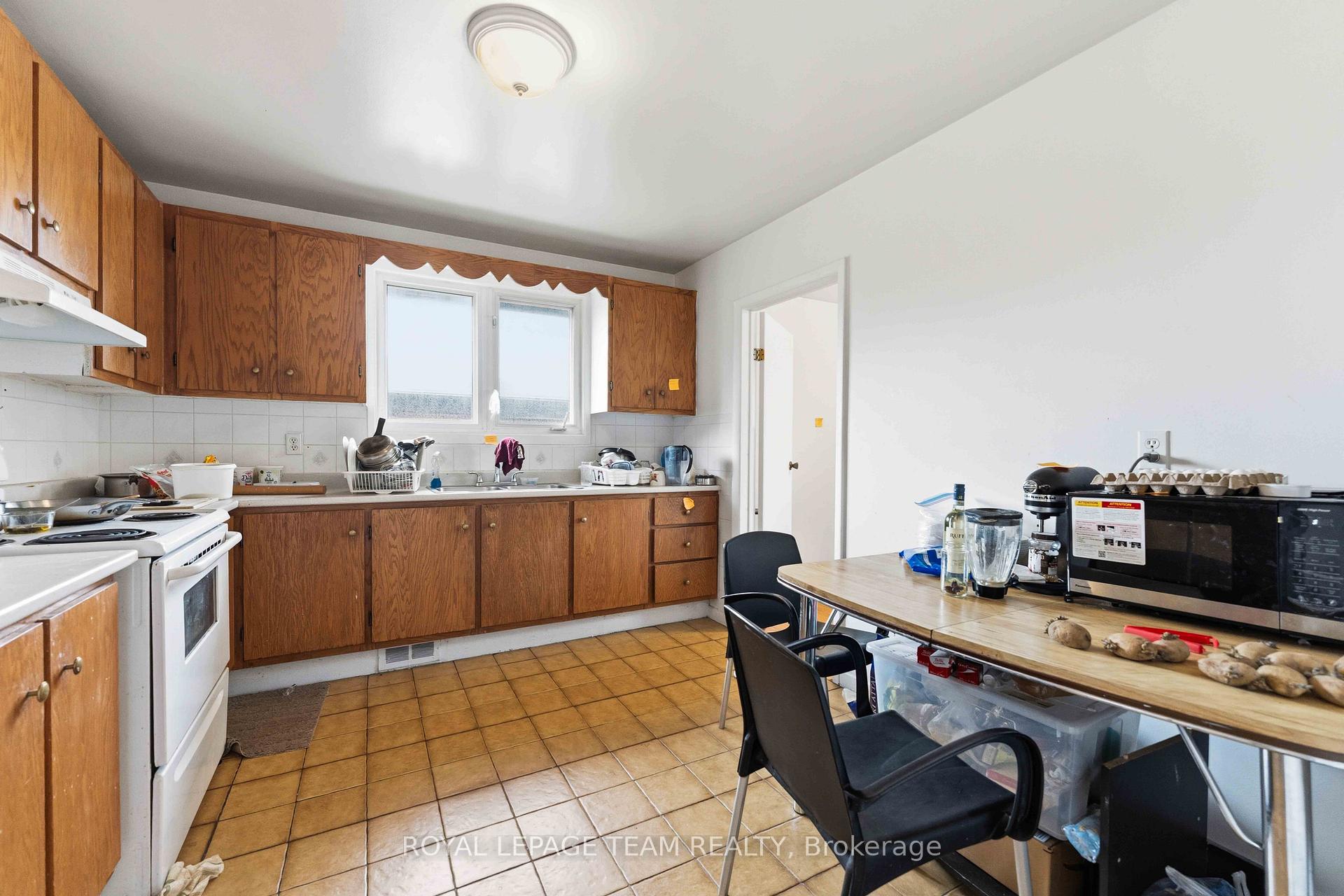 Photo 28 of 1197 Maitland Avenue, Ottawa, Copeland Park — HOMEH