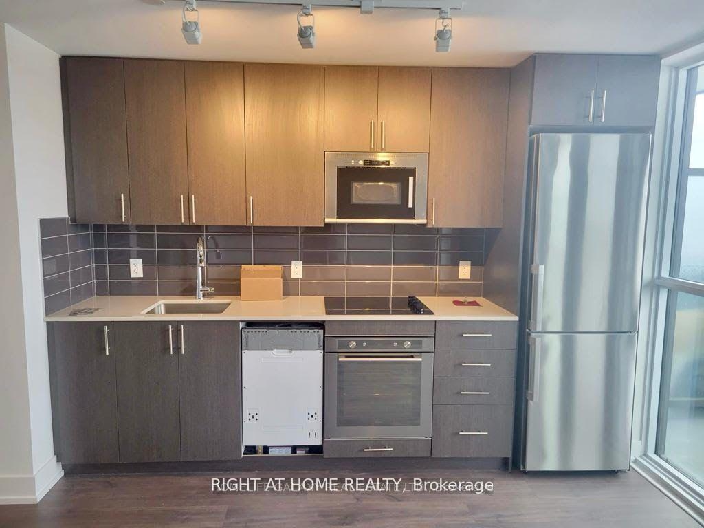 Photo 6 of Unit 1421, 2550 Simcoe Street N, Oshawa, Windfields — HOMEH