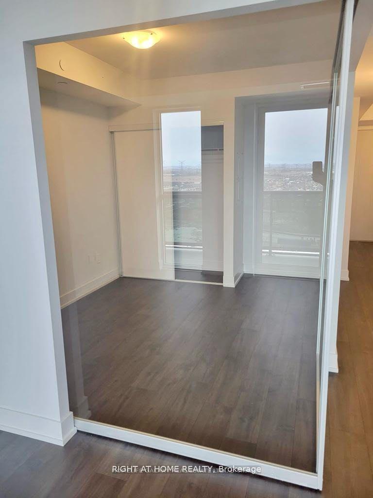 Photo 7 of Unit 1421, 2550 Simcoe Street N, Oshawa, Windfields — HOMEH
