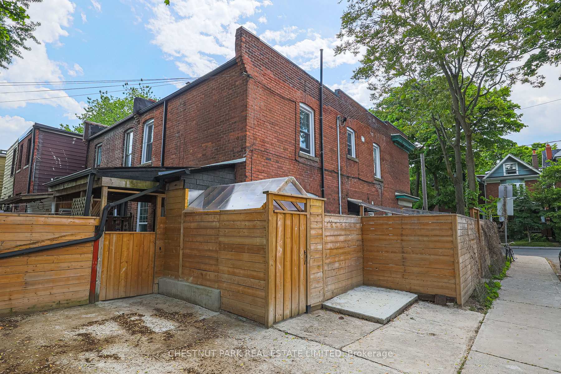 Photo 2 of Unit Lower, 253 Pape Avenue, Toronto, South Riverdale — HOMEH