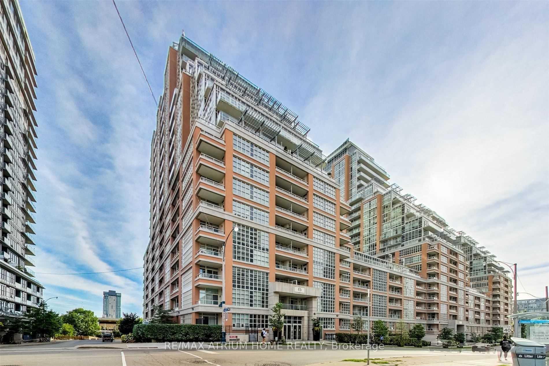 Front of Unit 1509, 65 East Liberty Street