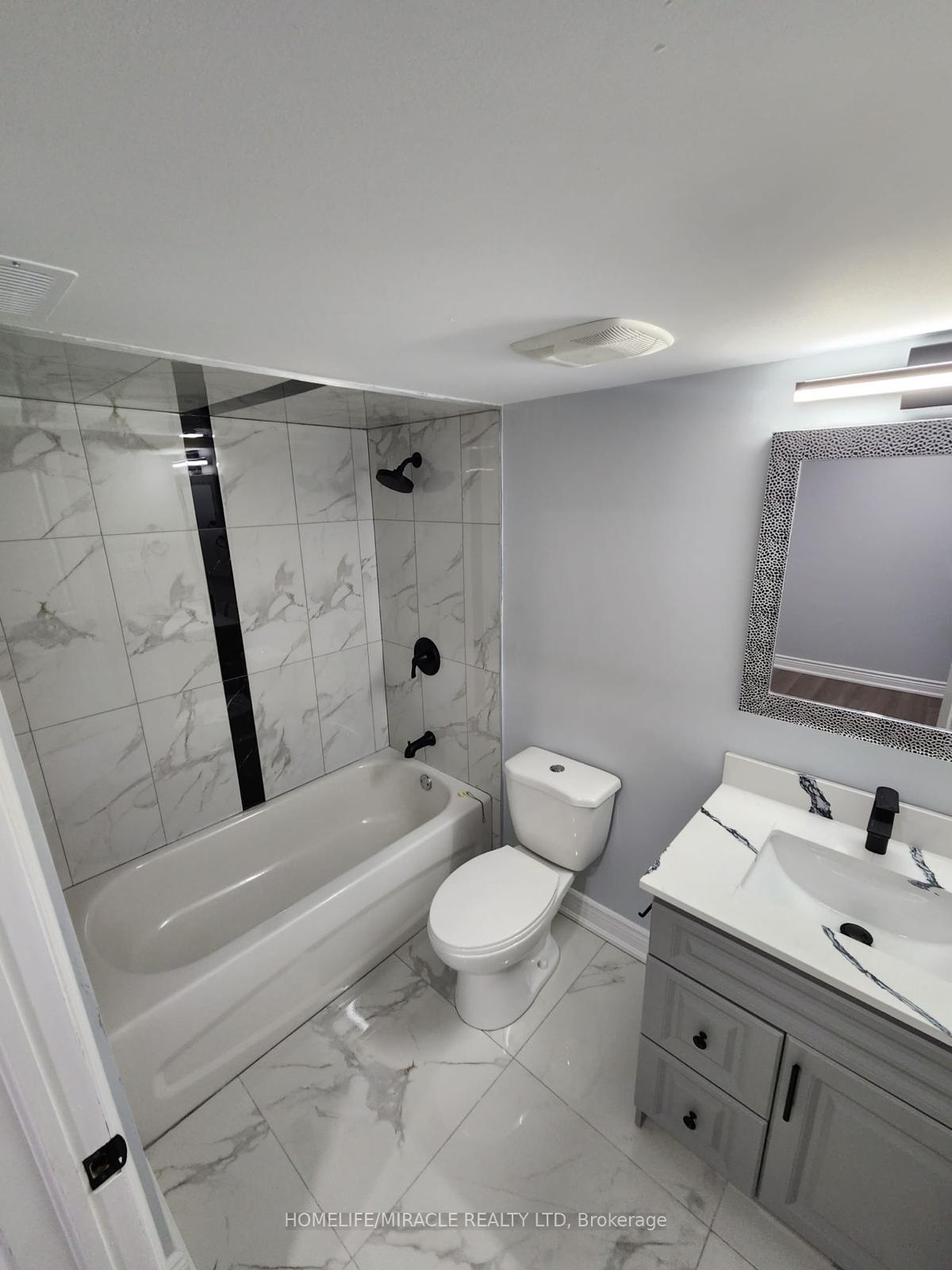 Photo 6 of 137 Sunforest Drive, Brampton, Heart Lake West — HOMEH