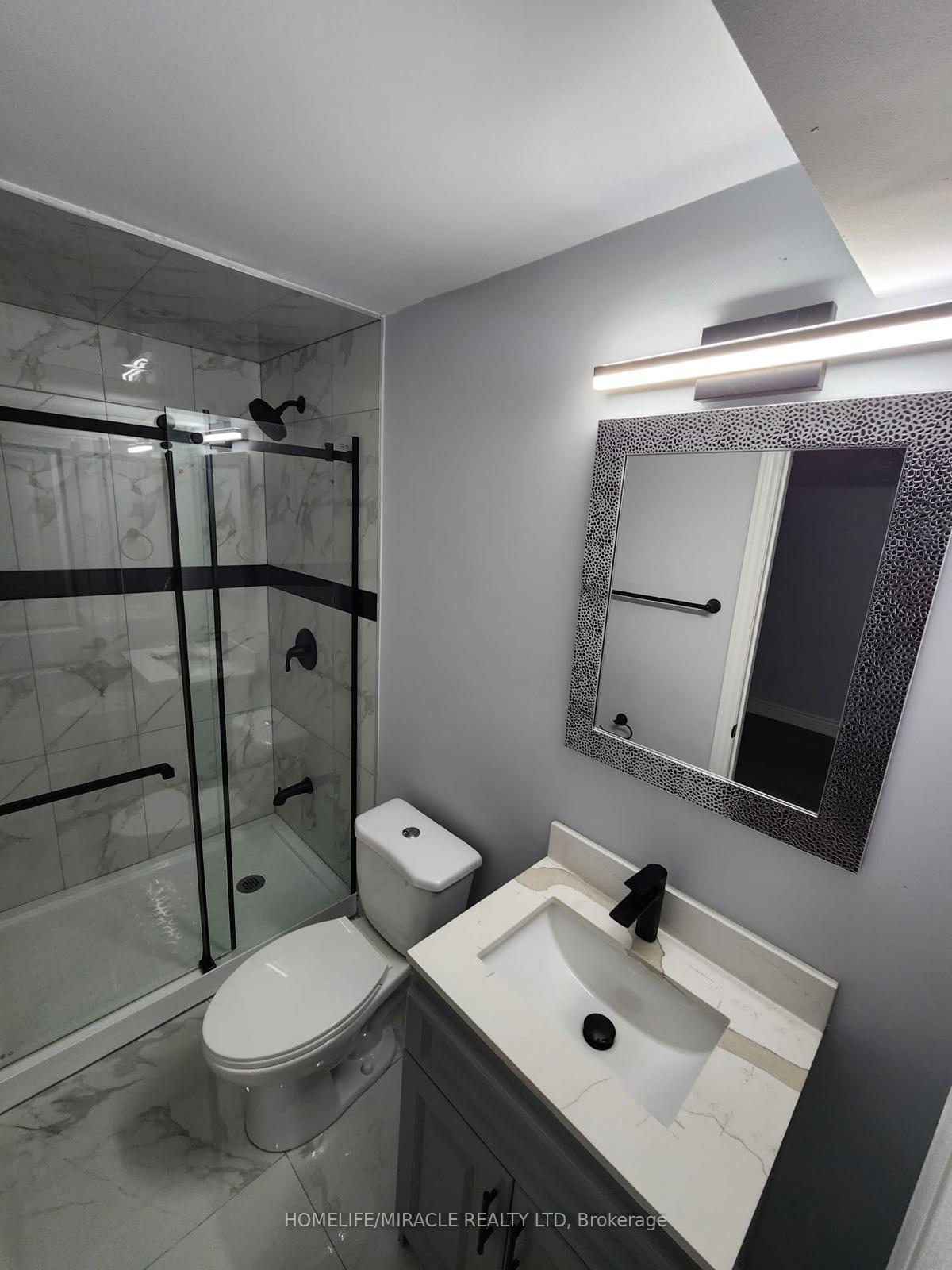 Photo 7 of 137 Sunforest Drive, Brampton, Heart Lake West — HOMEH