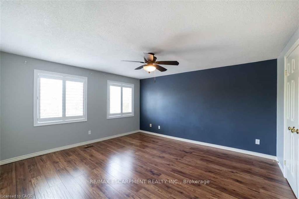 Photo 18 of 19 Beachgrove Crescent, Hamilton, Stoney Creek Mountain — HOMEH