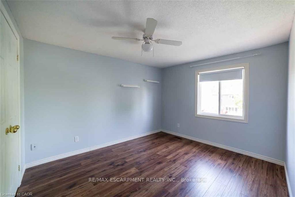 Photo 22 of 19 Beachgrove Crescent, Hamilton, Stoney Creek Mountain — HOMEH