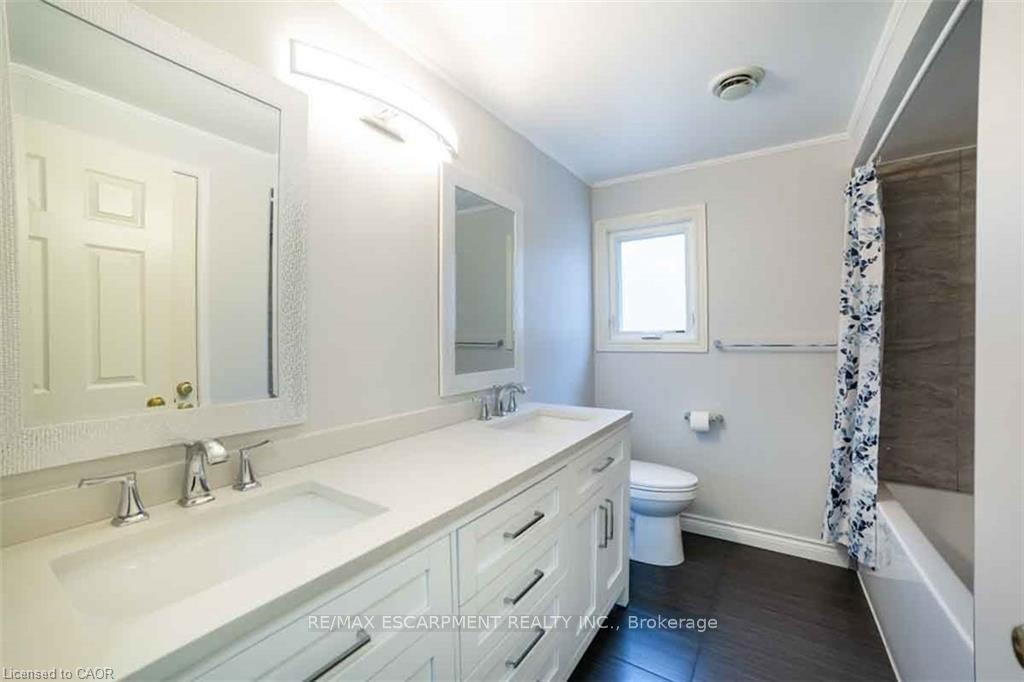 Photo 24 of 19 Beachgrove Crescent, Hamilton, Stoney Creek Mountain — HOMEH