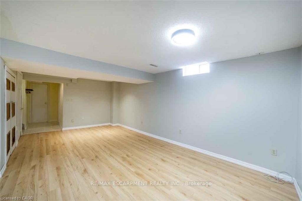 Photo 30 of 19 Beachgrove Crescent, Hamilton, Stoney Creek Mountain — HOMEH