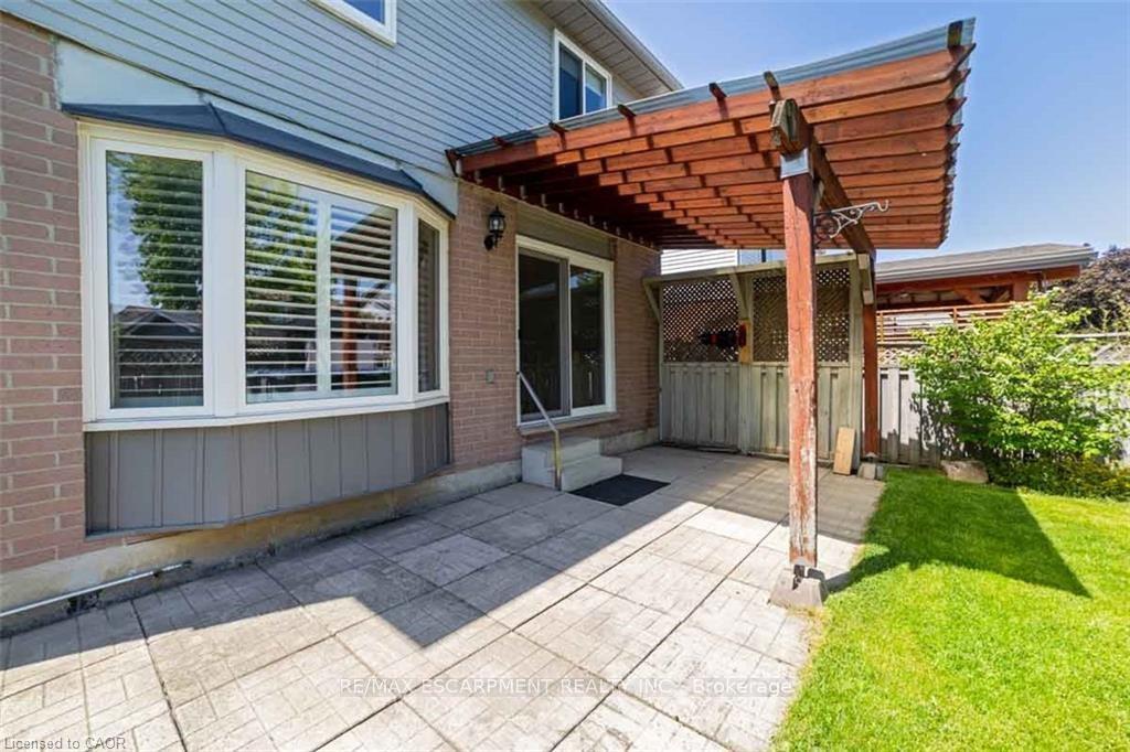 Photo 32 of 19 Beachgrove Crescent, Hamilton, Stoney Creek Mountain — HOMEH