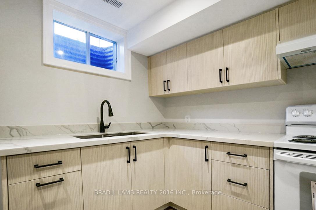 Photo 3 of Unit Basement, 62 Royal Garden Boulevard, Vaughan, East Woodbridge — HOMEH