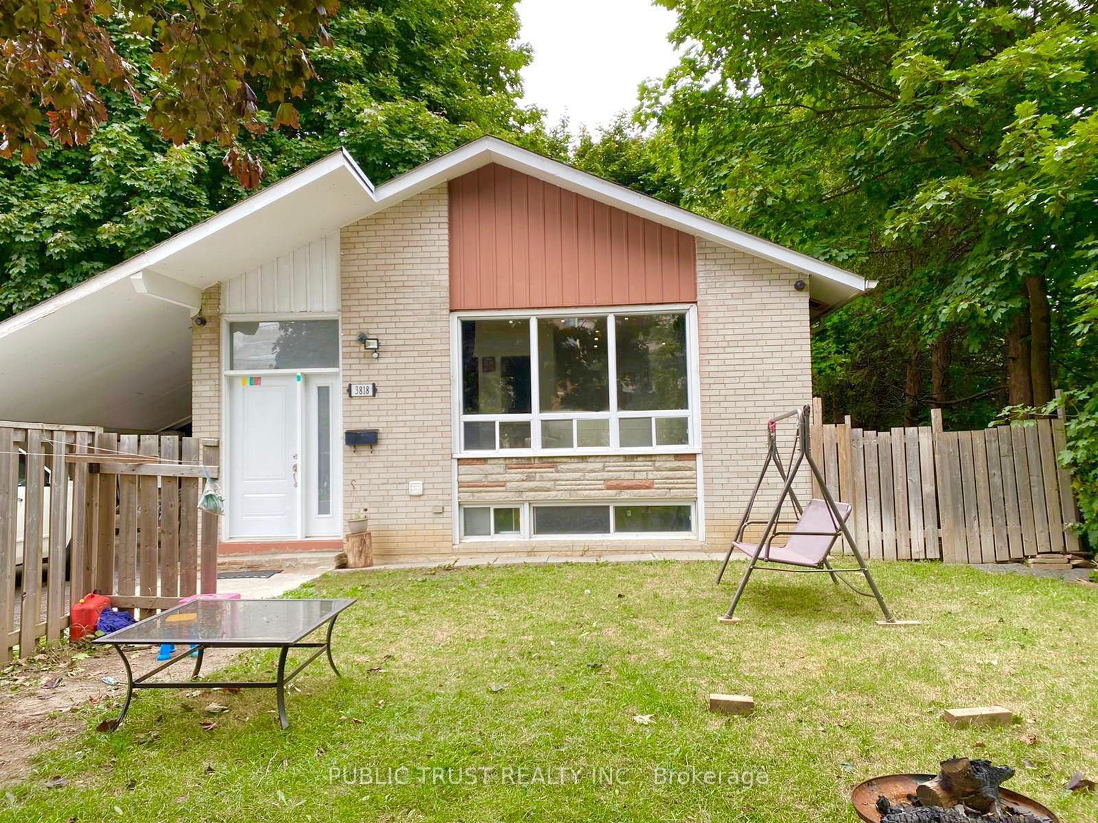 Photo 1 of 3818 Lawrence Avenue E, Scarborough, Woburn — HOMEH