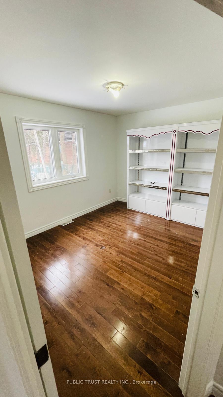 Photo 8 of 3818 Lawrence Avenue E, Scarborough, Woburn — HOMEH