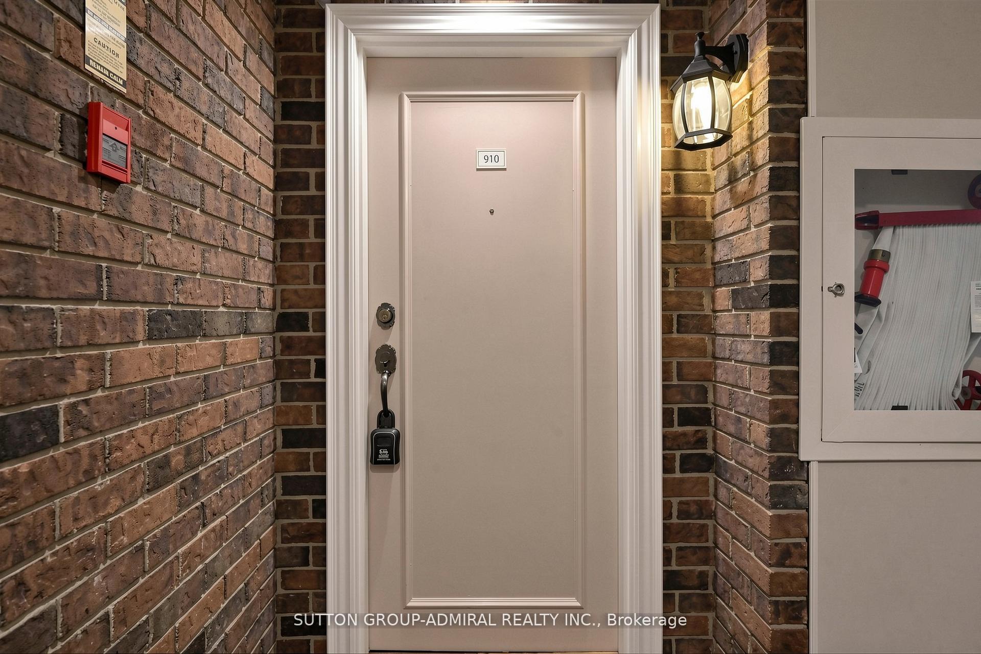 Photo 8 of Unit 910, 3 Lisa Street, Brampton, Queen Street Corridor — HOMEH