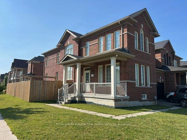 Photo 3 of 57 Macbean Crescent, Hamilton, Waterdown — HOMEH
