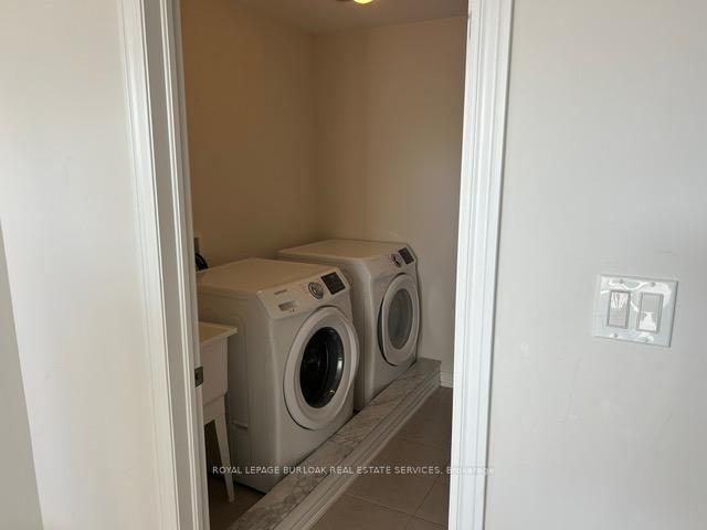 Photo 16 of 57 Macbean Crescent, Hamilton, Waterdown — HOMEH