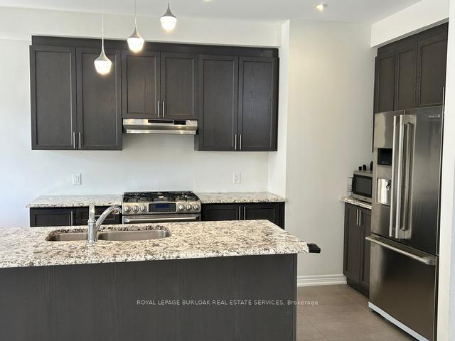 Photo 22 of 57 Macbean Crescent, Hamilton, Waterdown — HOMEH