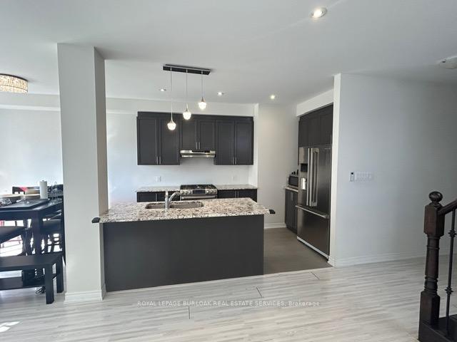 Photo 24 of 57 Macbean Crescent, Hamilton, Waterdown — HOMEH