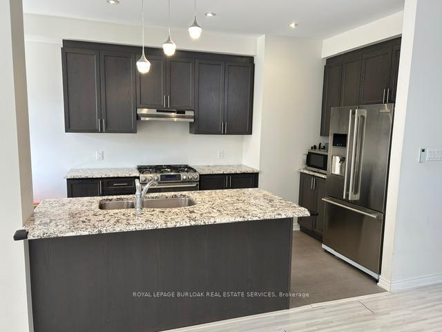 Photo 29 of 57 Macbean Crescent, Hamilton, Waterdown — HOMEH