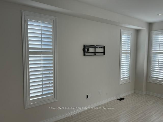 Photo 34 of 57 Macbean Crescent, Hamilton, Waterdown — HOMEH