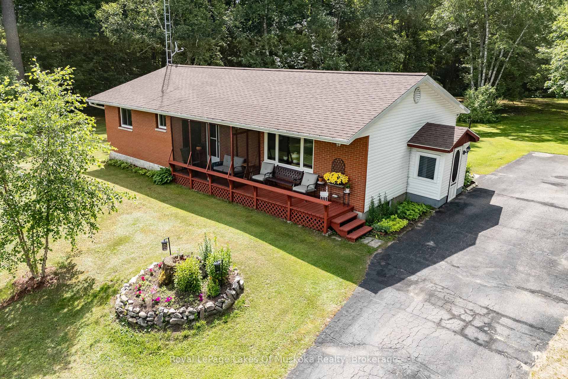 Front of 1170 Muskoka 117 Road