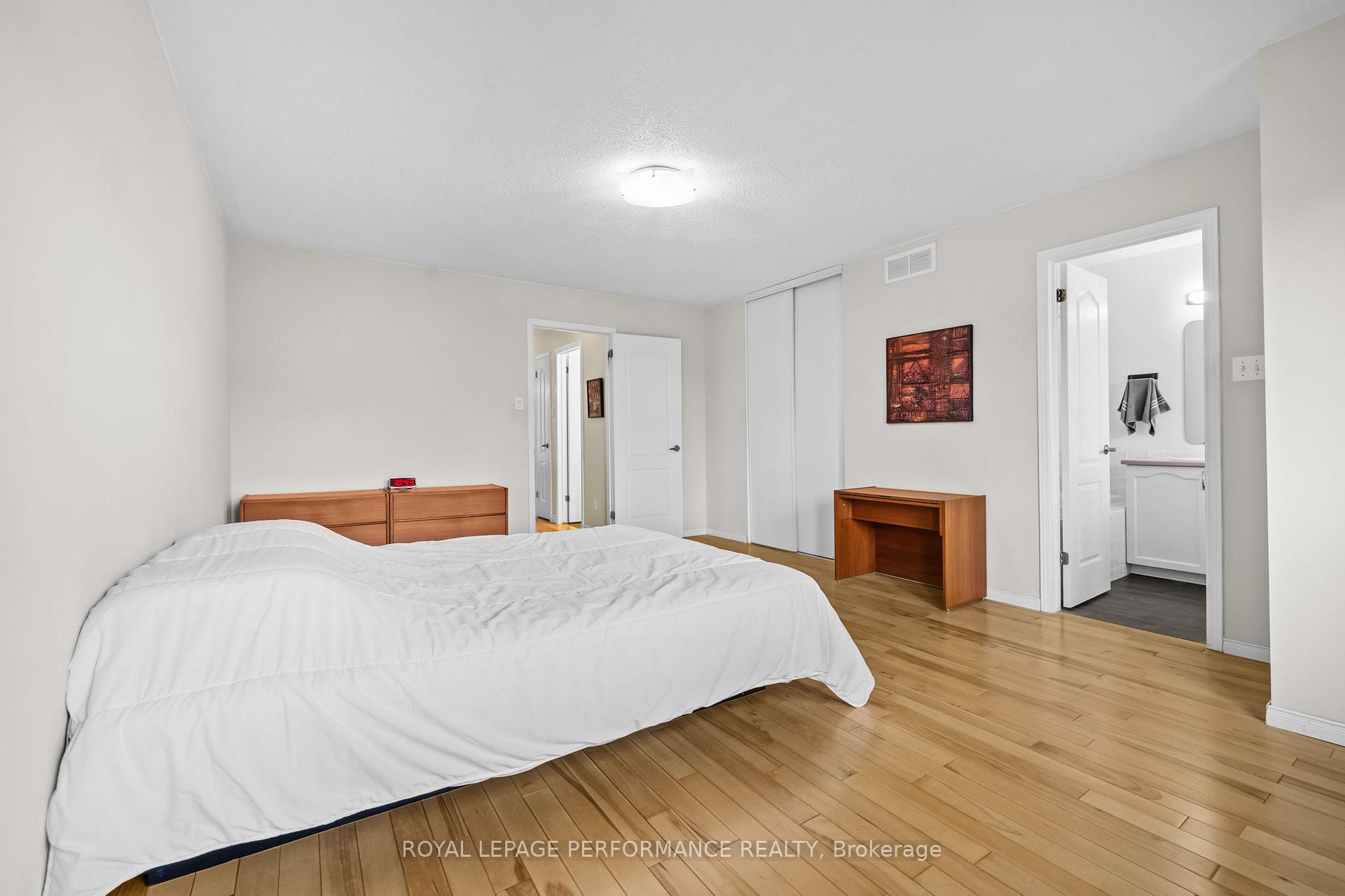 Photo 17 of 6420 Sablewood Place, Ottawa, Chapel Hill — HOMEH