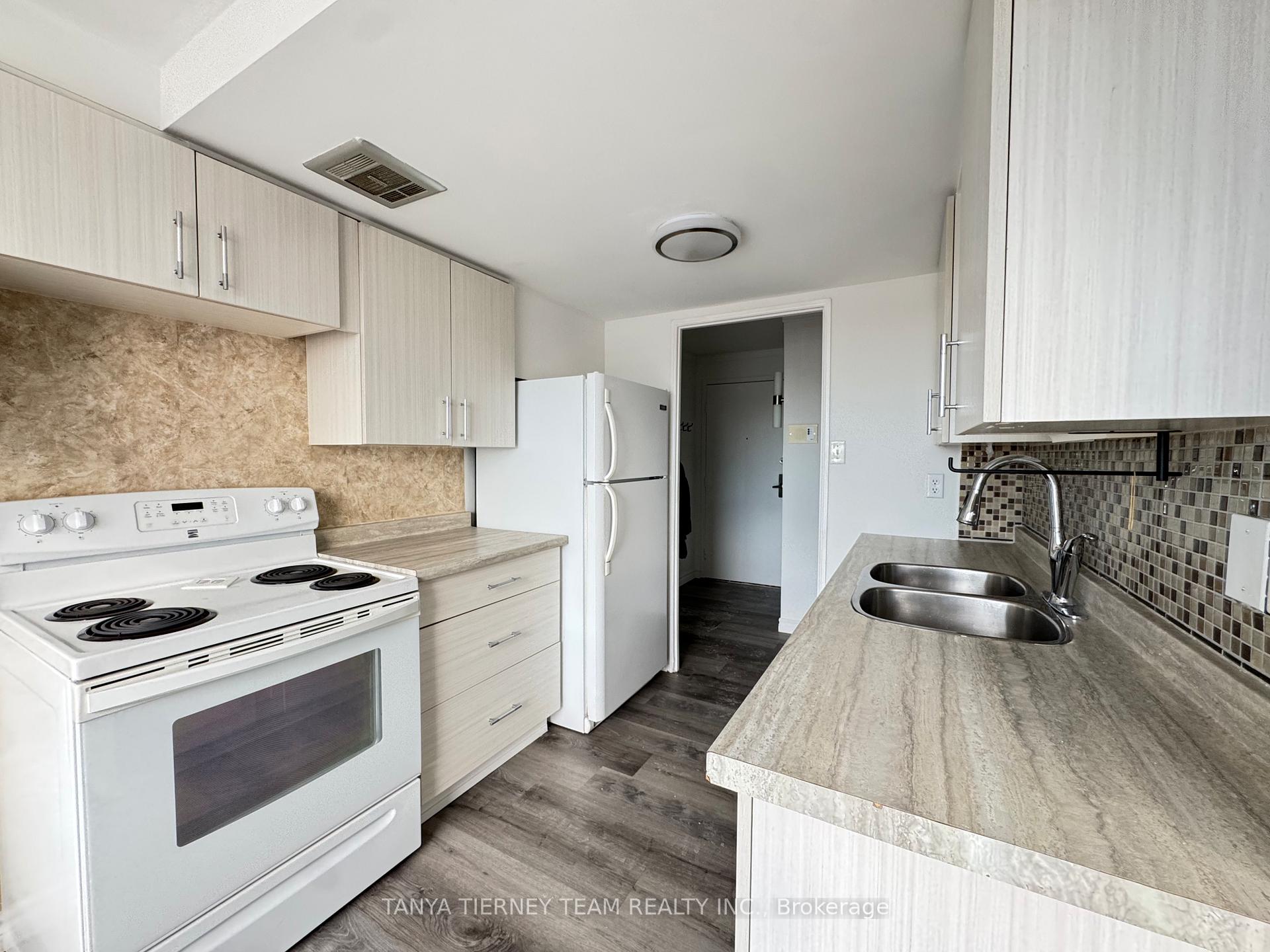 Photo 2 of Unit 48, 43 Taunton Road, Oshawa, Centennial — HOMEH