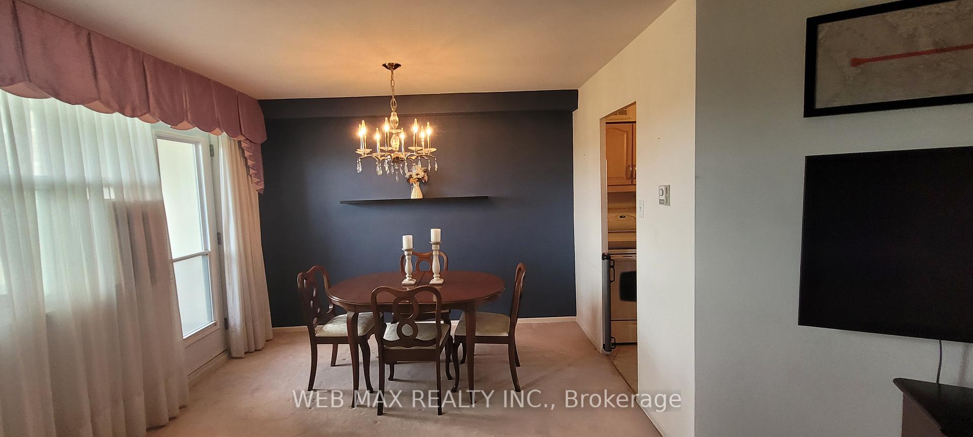Photo 7 of Unit 804, 980 Broadview Avenue, Toronto, Broadview North — HOMEH