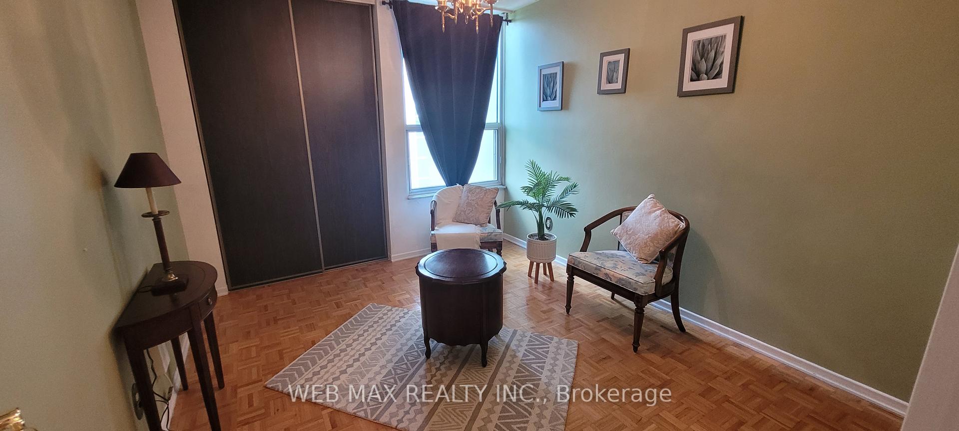 Photo 14 of Unit 804, 980 Broadview Avenue, Toronto, Broadview North — HOMEH