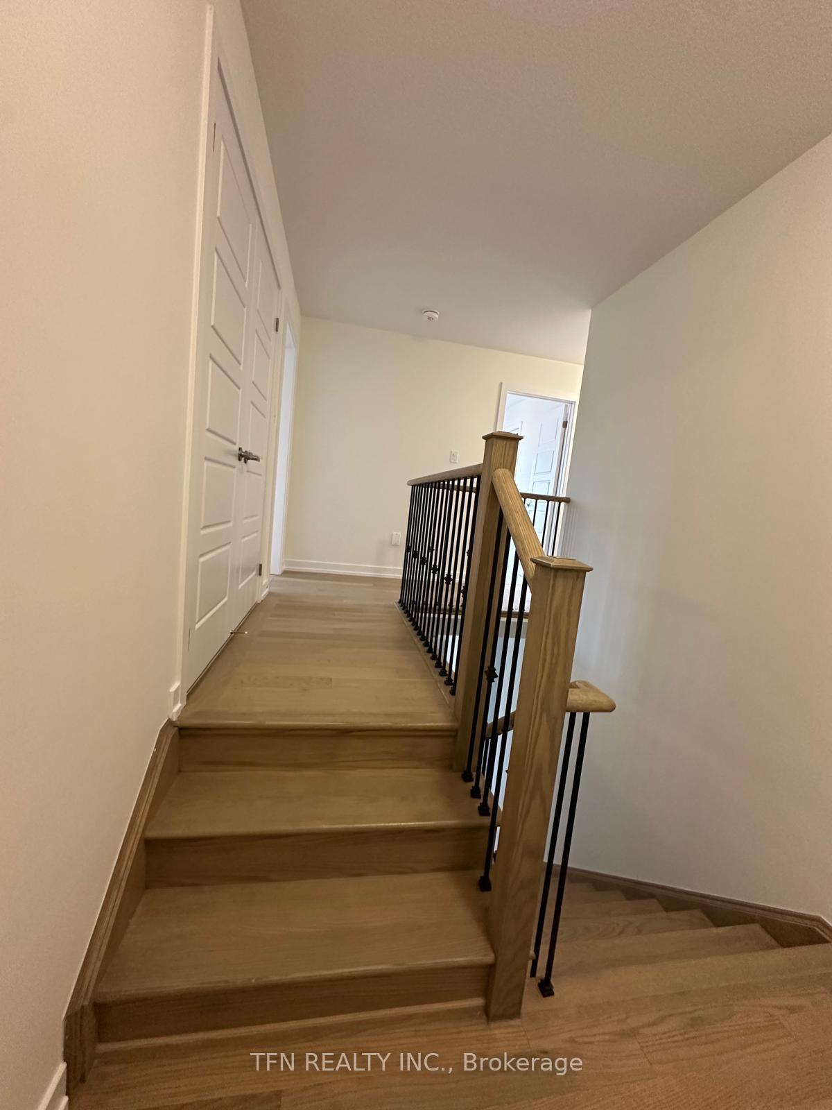 Photo 3 of 11 Monteith Drive, Brantford, Empire — HOMEH