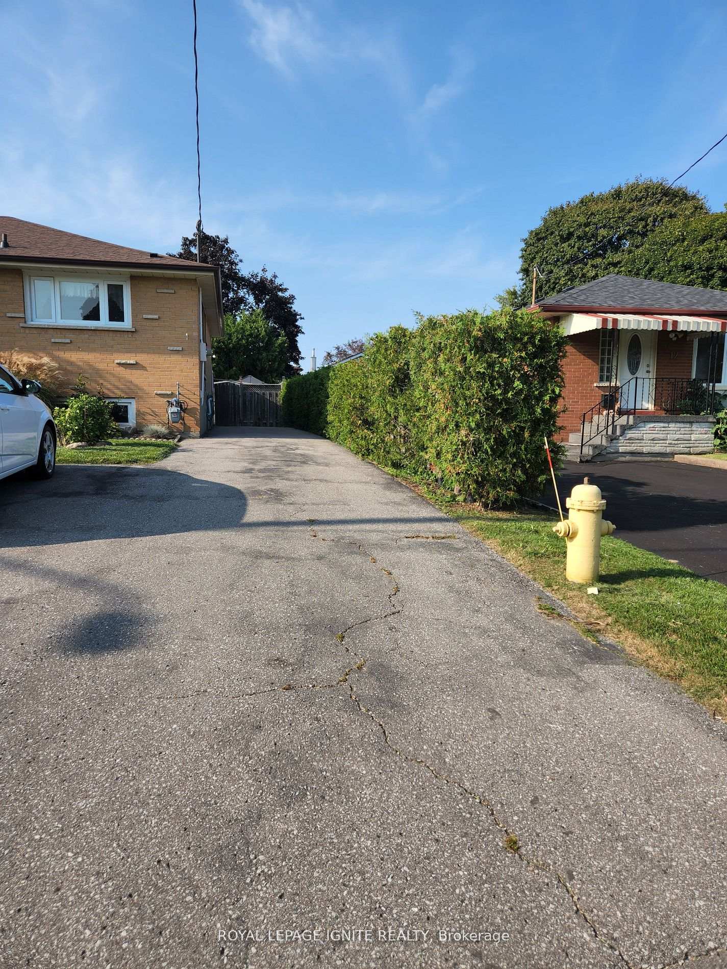 Photo 1 of 14 Sunset Road, Clarington, Bowmanville — HOMEH