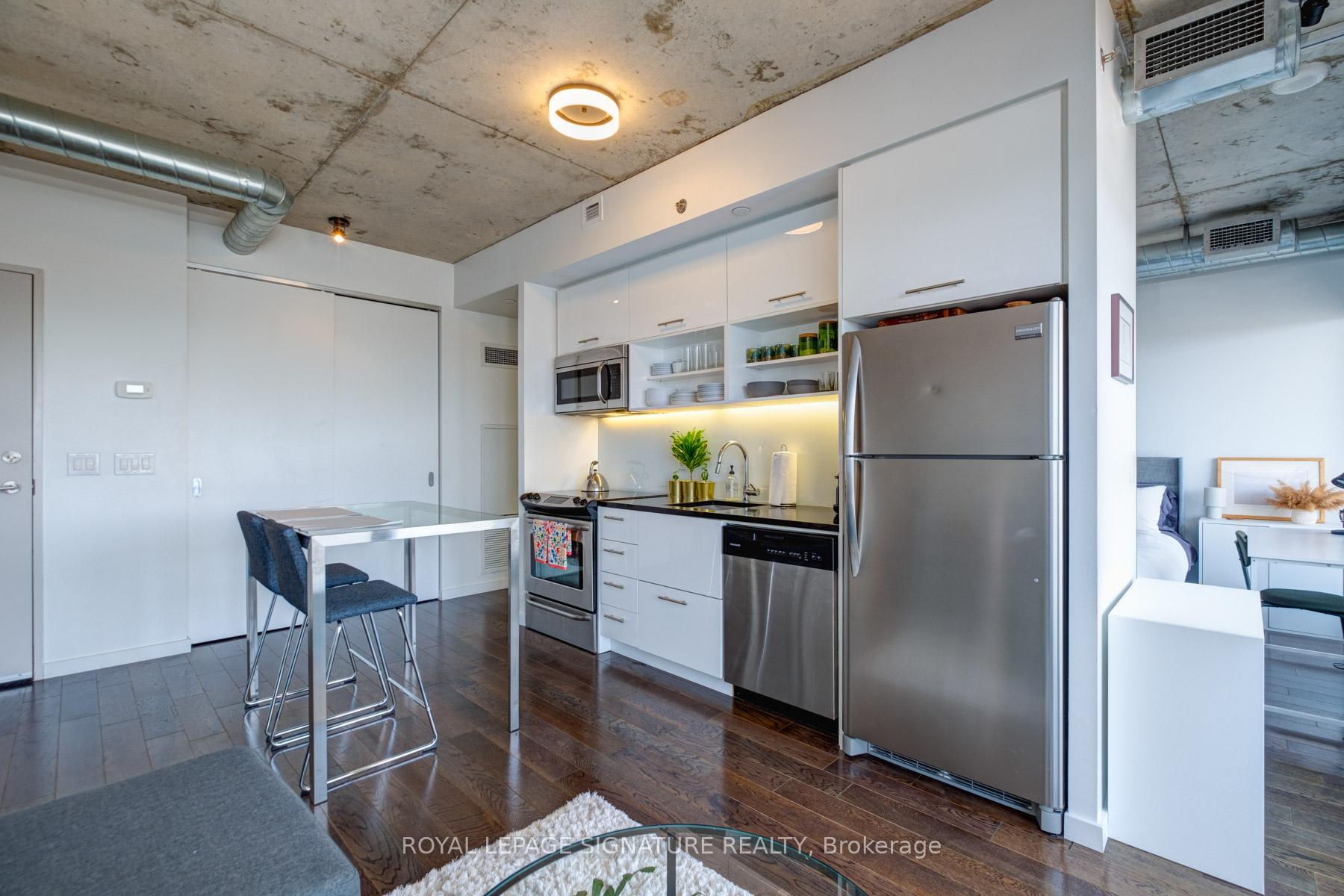 Photo 4 of Unit 805, 32 Trolley Crescent, Toronto, Moss Park — HOMEH