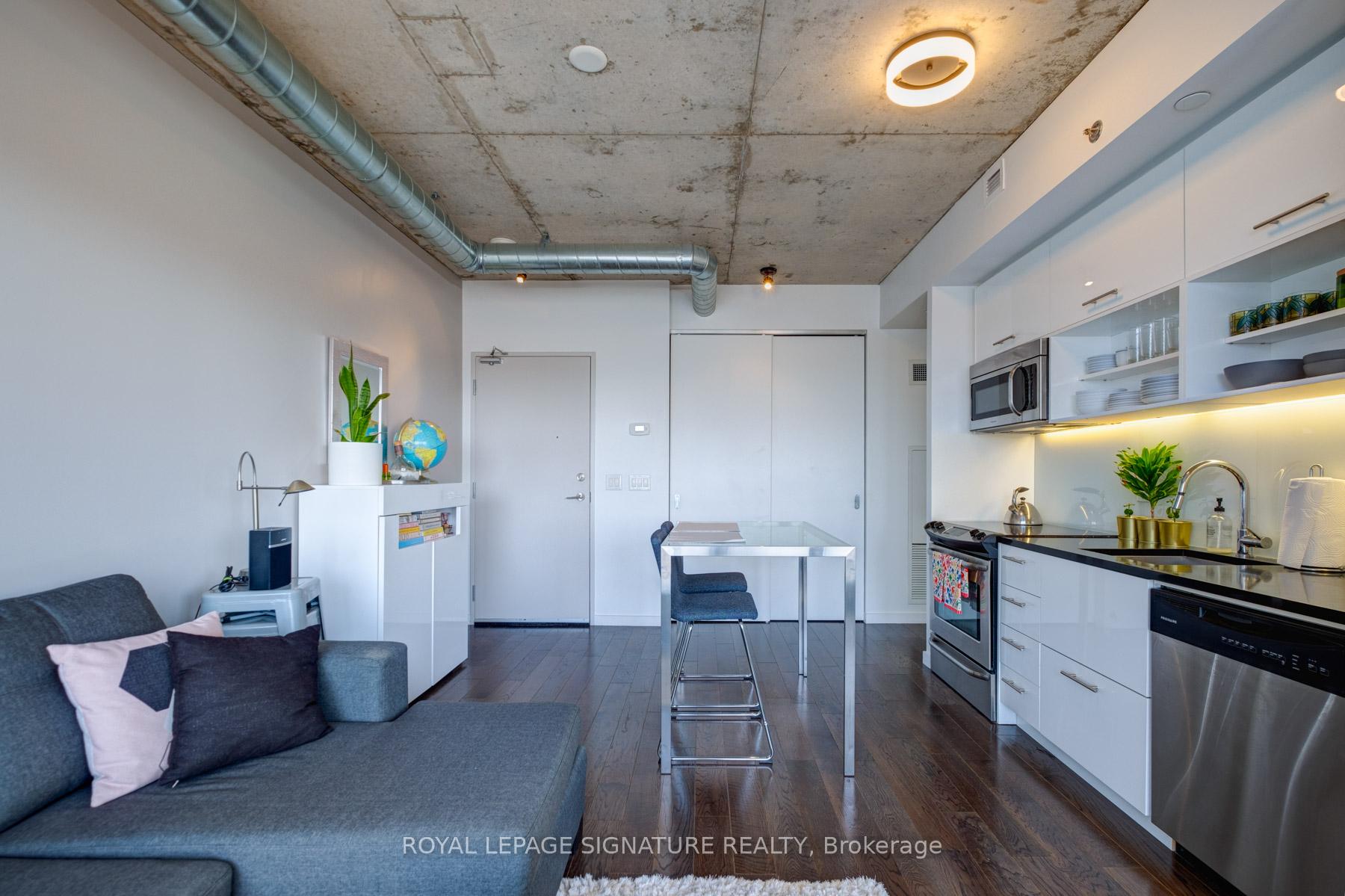 Photo 6 of Unit 805, 32 Trolley Crescent, Toronto, Moss Park — HOMEH